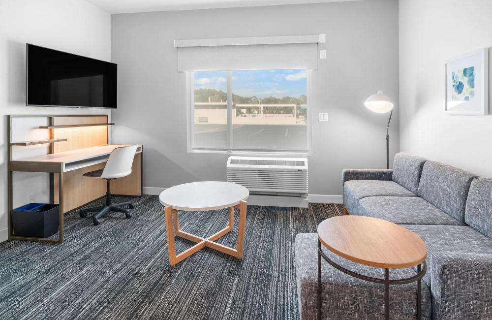 One-Bedroom King Suite with Sofa Bed interior